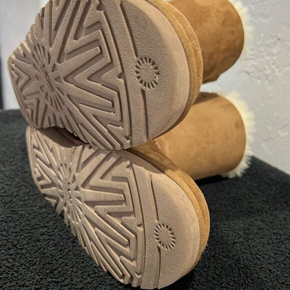 🔥🔥 UGG Australia Bailey Bow II Chestnut Suede Winter Boot US Women Sz 8 - EUC - Picture 9 of 10